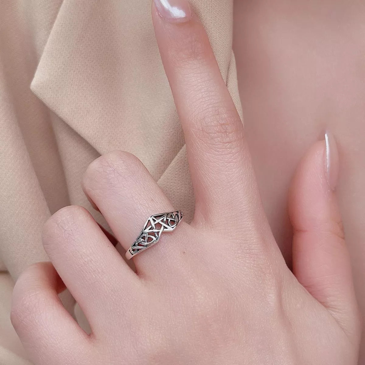 c8124454-58e2-44e3-8ceb-96273eb06e9e-Max-Origin